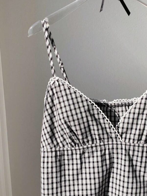 Black & White Plaid V-Neck Ruffle Camisole 🖤🤍