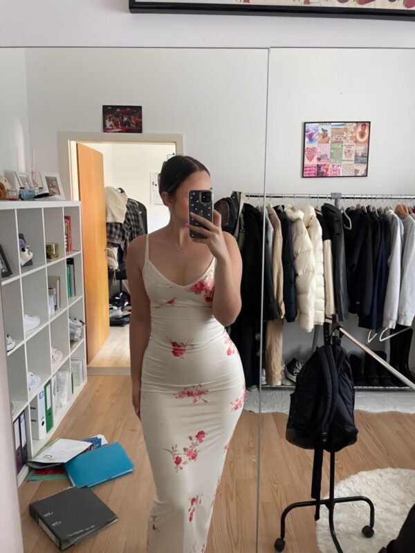 Bloom Flow Floral Bodycon Maxi Dress 🌸🌞