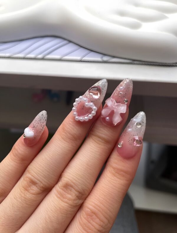 💅🎀 Pink Gradient Almond Press-On Nails (10pcs) ⭐💖